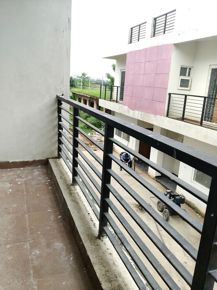 Balcony, khodna kalan 3 Bedroom 1585 Sq.Ft. Villa In Khodna Kalan Greater Noida 9094596
