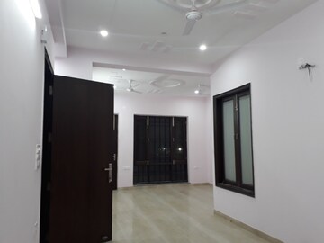 2 BHK Apartment For Rent in Gaur City 2 - 10th Avenue, Sector 16c Greater Noida
