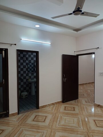 Bedroom in 2 BHK Builder Floor at Sahastradhara Road – for Rent