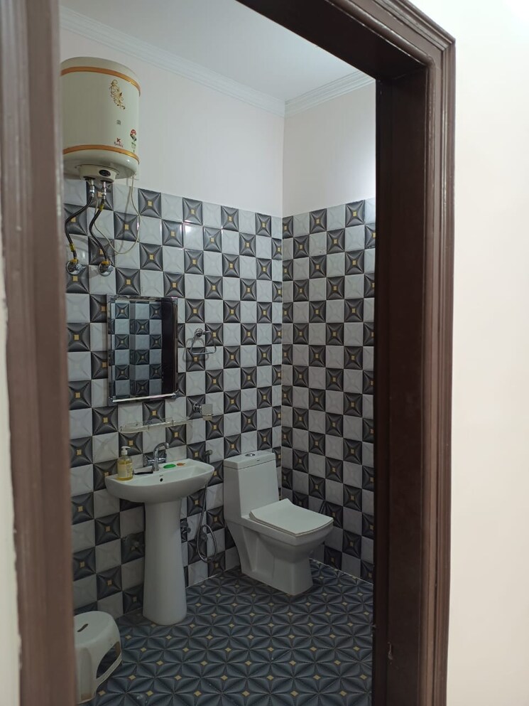 Bathroom, sahastradhara road 2 Bedroom 1508 Sq.Ft. Builder Floor In Sahastradhara Road Dehradun 9094621