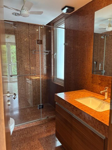Furnished Amenities in 3 BHK Builder Floor at Anand Niketan – for Rent