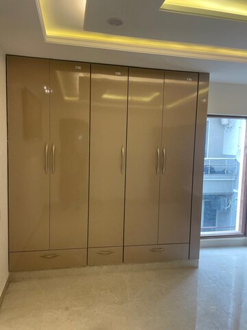 Building Lobby in 3 BHK Builder Floor at Sector 2 – for Sale
