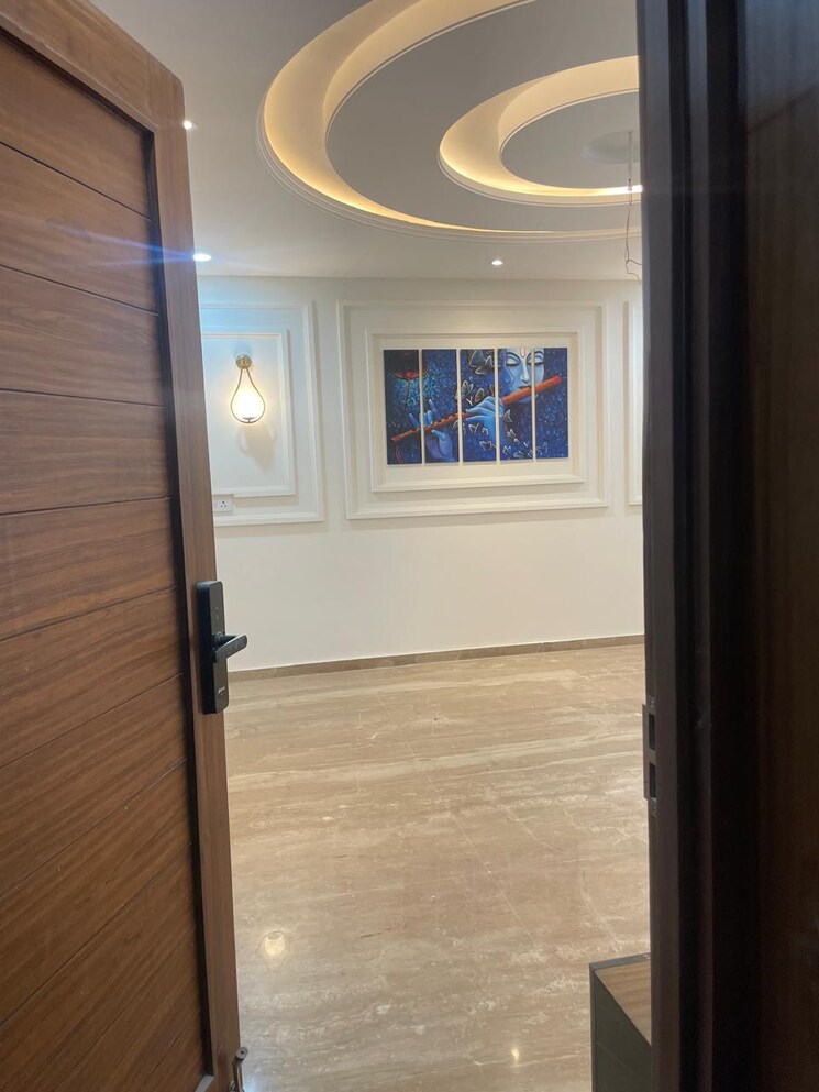 Room, sector 2 3 Bedroom 2250 Sq.Ft. Builder Floor In Sector 2 Panchkula 9094619