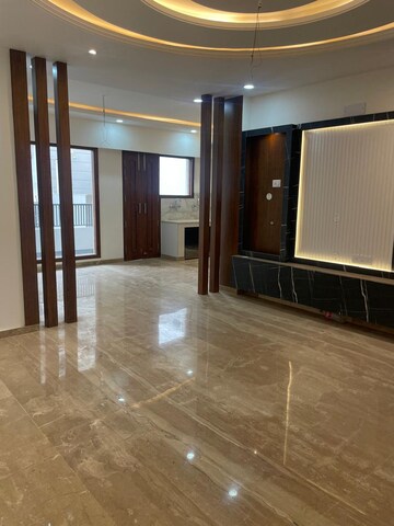 Room in 3 BHK Builder Floor at Sector 2 – for Sale
