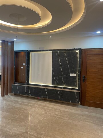 Room in 3 BHK Builder Floor at Sector 2 – for Sale
