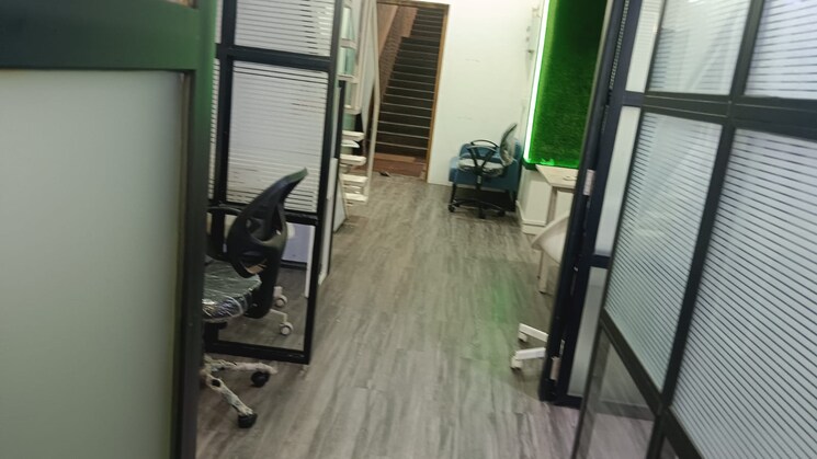 Balcony, laxmi-plaza-andheri Commercial Office Space 1201 Sq.Ft. In Andheri West Mumbai 9094349