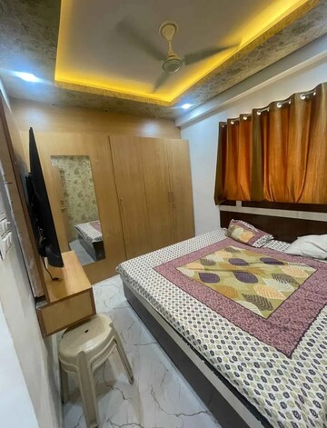 Bedroom in 2 BHK Apartment at Andheri West – for Rent