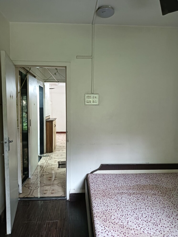 Room, himgiri-lokupvan-phase-ii-chs-ltd 2 Bedroom 585 Sq.Ft. Apartment In Vasant Vihar Thane 9094726