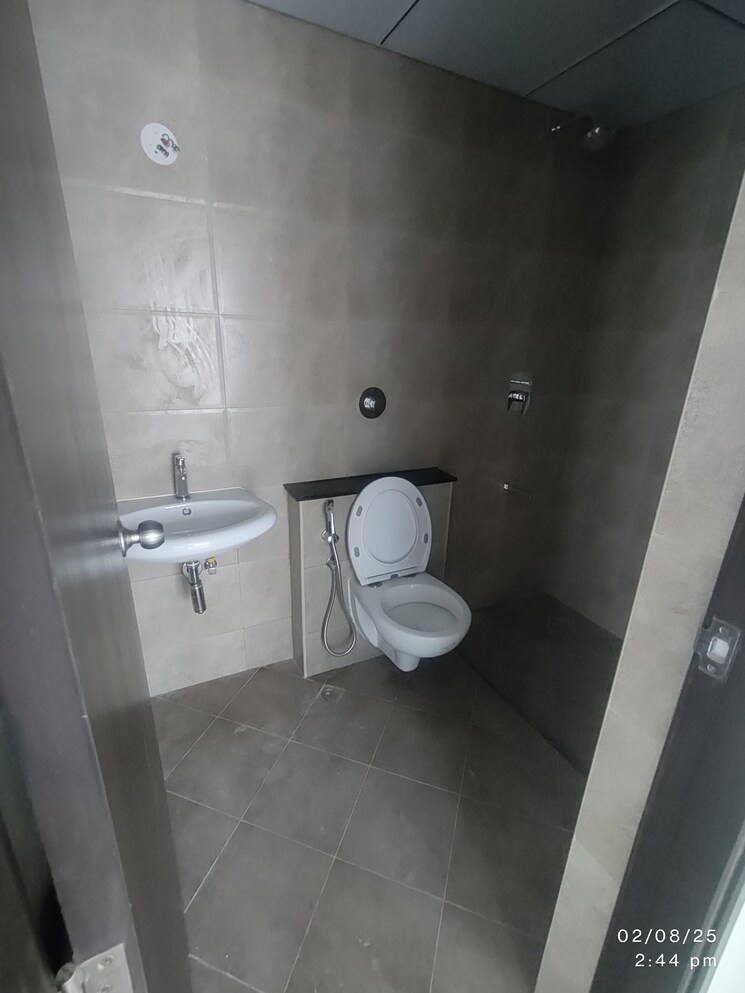 Bathroom, provident-capella 2.5 Bedroom 1135 Sq.Ft. Apartment In Whitefield Bangalore 9094719