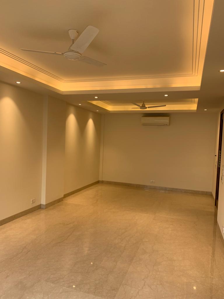 4 BHK + Pooja Room,Servant Room Builder Floor For Rent in Gulmohar Park 