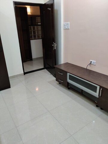 Room in 2 BHK Apartment at Kumar Kruti, Kalyani Nagar – for Rent