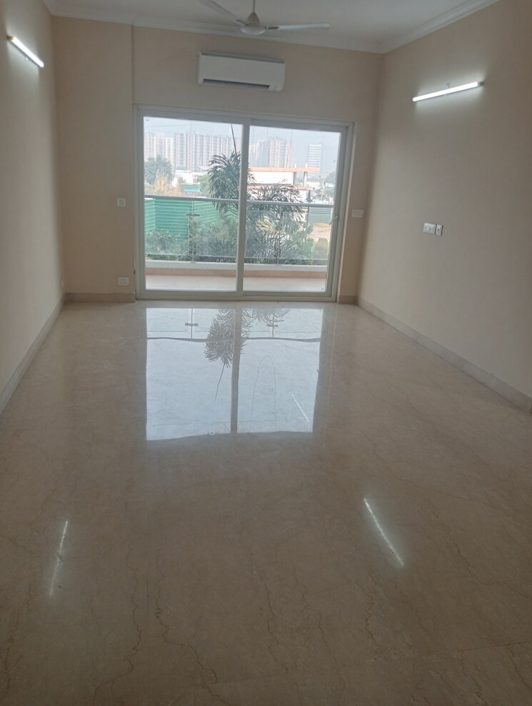 Room, shree-vardhman-victoria 3.5 Bedroom 1950 Sq.Ft. Apartment In Sector 70 Gurgaon 9094787