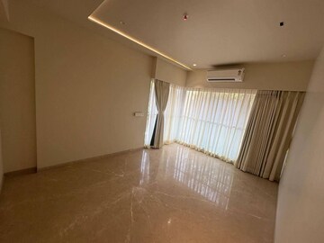 Furnished Amenities in 3 BHK Apartment at Andheri West – for Rent