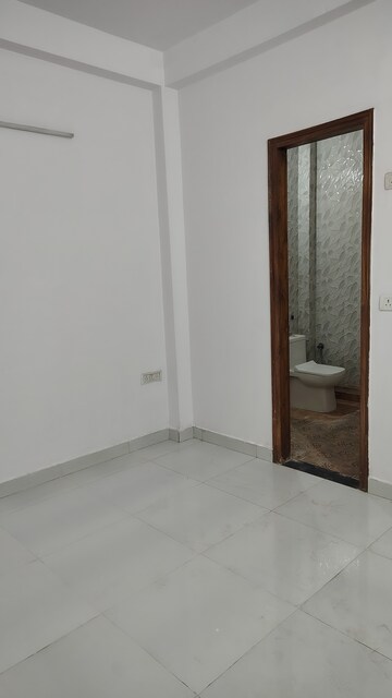 2 BHK Apartment For Rent in Shri Laxmi Celebration Residency, Vasundhara Sector 2b