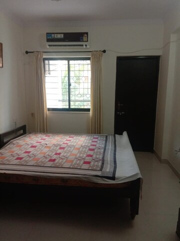 Master Bedroom in 2 BHK Apartment at Candolim – for Rent