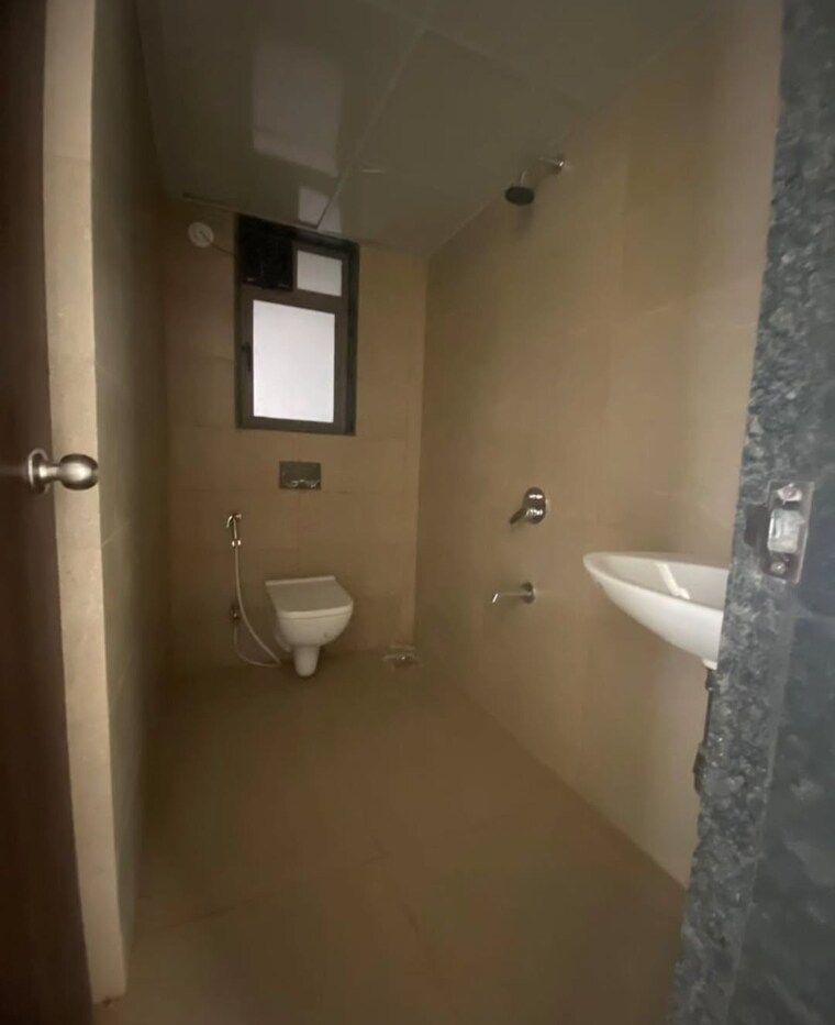 Bathroom, runwal-eirene 2 Bedroom 568 Sq.Ft. Apartment In Balkum Pada Thane 9094835