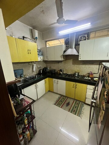 Team Area in 2.5 BHK Independent House at RWA Apartments Sector 19, Sector 19 – for Rent