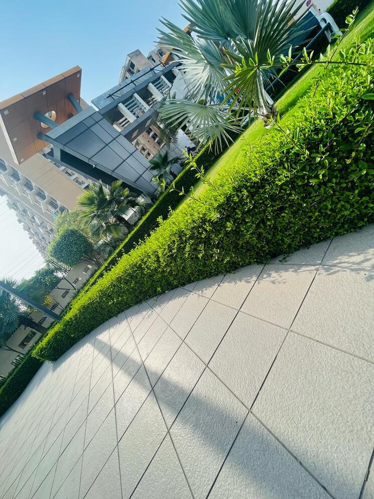 Garden, ratan-galaxy 4 Bedroom 2366 Sq.Ft. Apartment In Vrindavan Yojna Lucknow 9094852