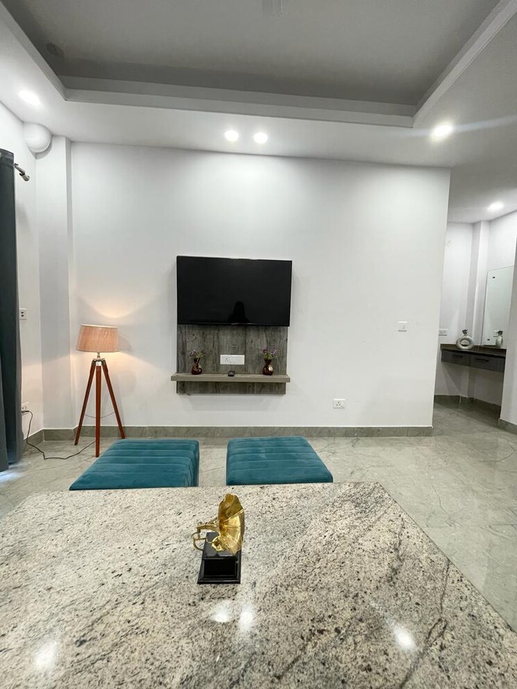 Bedroom, dlf-city-phase-v 1 Bedroom 650 Sq.Ft. Builder Floor In Dlf Phase V Gurgaon 9094859