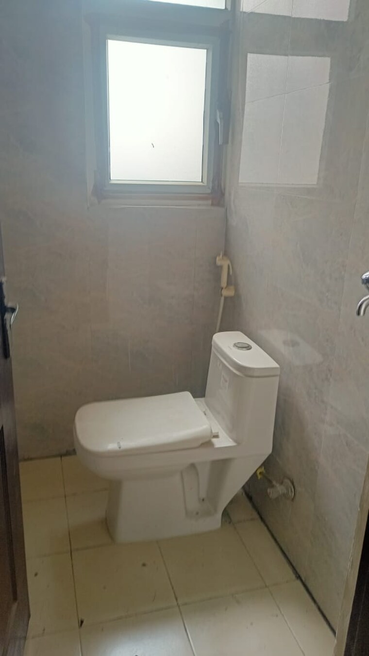 Attached Bathroom, gaurs-green-vista 2 Bedroom 920 Sq.Ft. Apartment In Nyay Khand Ghaziabad 9094889