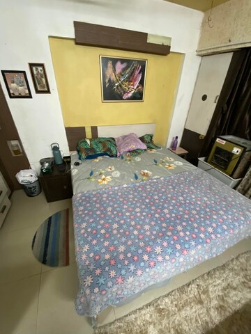 Bedroom in 2 BHK Apartment at Andheri West – for Rent