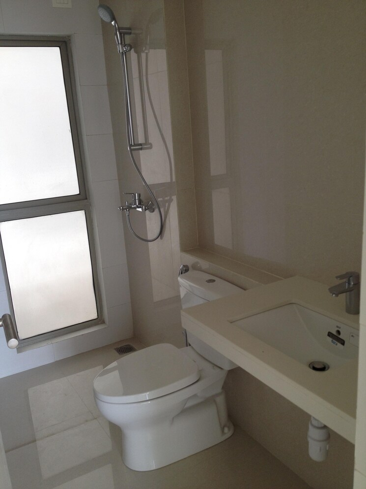 Bathroom, hiranandani-club-meadows 3 Bedroom 1476 Sq.Ft. Apartment In Bannerghatta Bangalore 9094916
