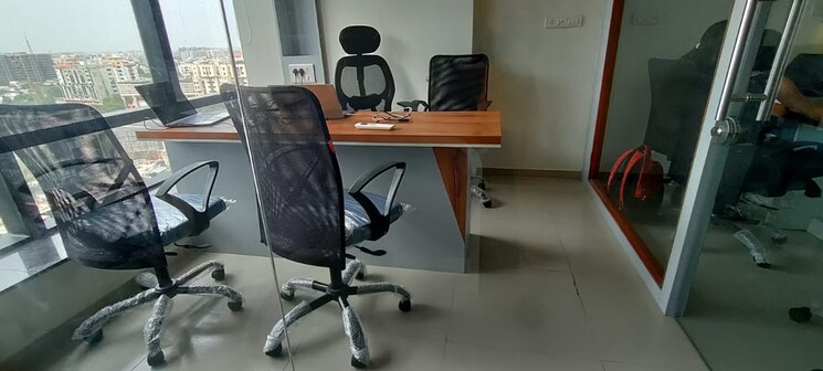 Team Area, shivalik-shilp Commercial Office Space 915 Sq.Ft. In Sanidhya Ahmedabad 9094938