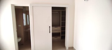 2 BHK Apartment For Rent in Emaar Emerald Estate, Sector 65