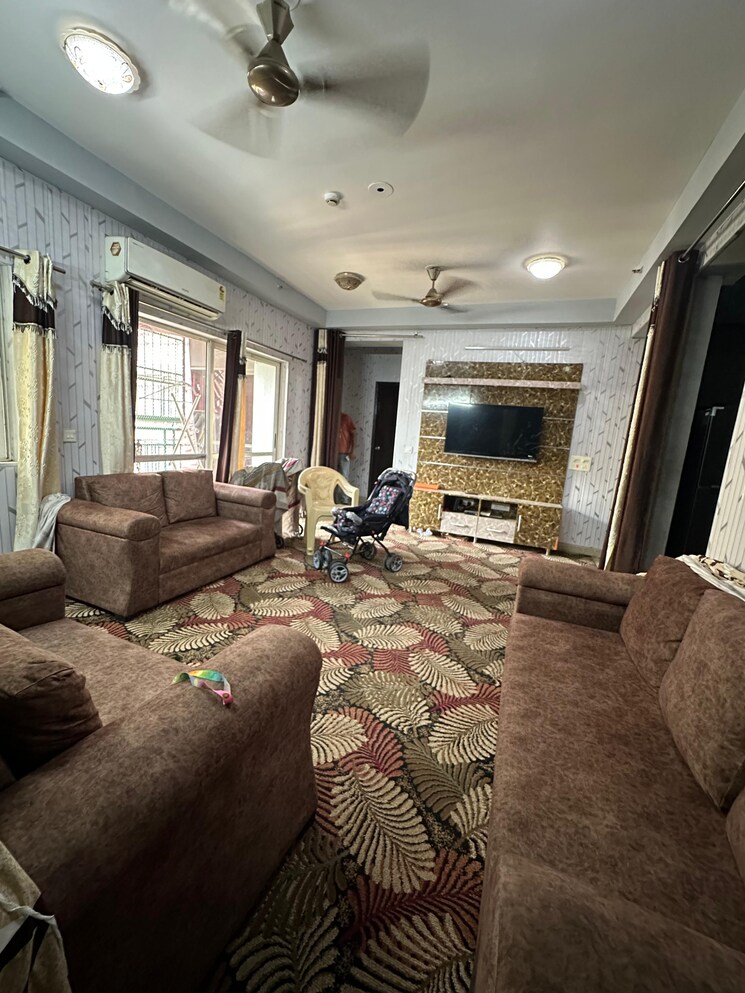Living Room, pandav nagar 3 Bedroom 1150 Sq.Ft. Apartment In Pandav Nagar Ghaziabad 9095088
