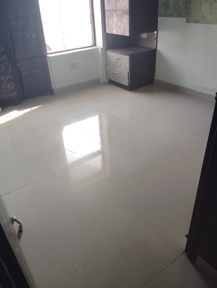 Room, adore-happy-homes-grand 3 Bedroom 845 Sq.Ft. Apartment In Sector 85 Faridabad 9095043