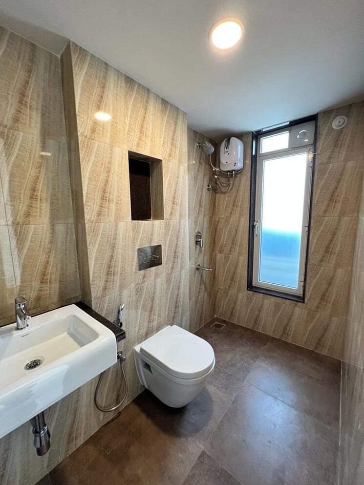 Bathroom, lodha-amara 2 Bedroom 672 Sq.Ft. Apartment In Kolshet Road Thane 9095078