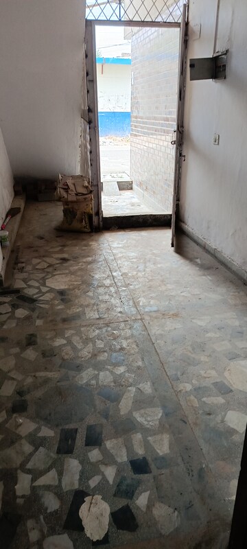 Parking in 2 BHK Builder Floor at Saket – for Rent