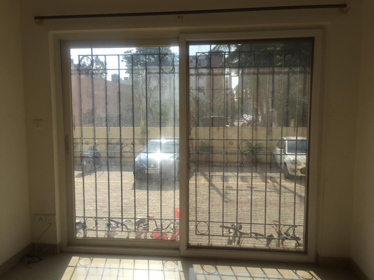 2 BHK + Servant Room Apartment For Sale in Esteem Enclave