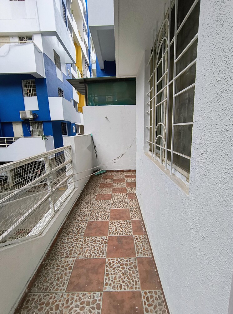 Balcony, mount-n-glory 2 Bedroom 975 Sq.Ft. Apartment In Kharadi Pune 9095118