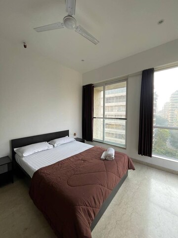 Bedroom in 2 BHK Apartment at Andheri West – for Rent