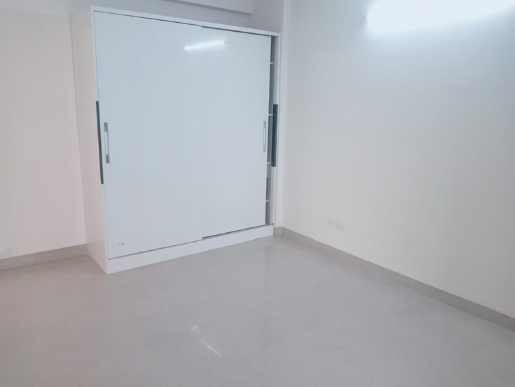 Room, emaar-emerald-floors-premier 4 Bedroom 1975 Sq.Ft. Apartment In Sector 65 Gurgaon 9095157