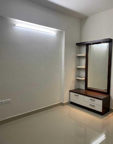 Room in 2 BHK Apartment at Ramky One North Phase 3, Yelahanka – for Rent
