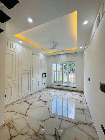 Bedroom in 3 BHK Villa at Park Avenue, Mussoorie Road – for Sale
