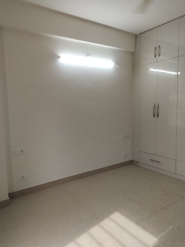 3 BHK Apartment For Rent in Sector 19b Dwarka