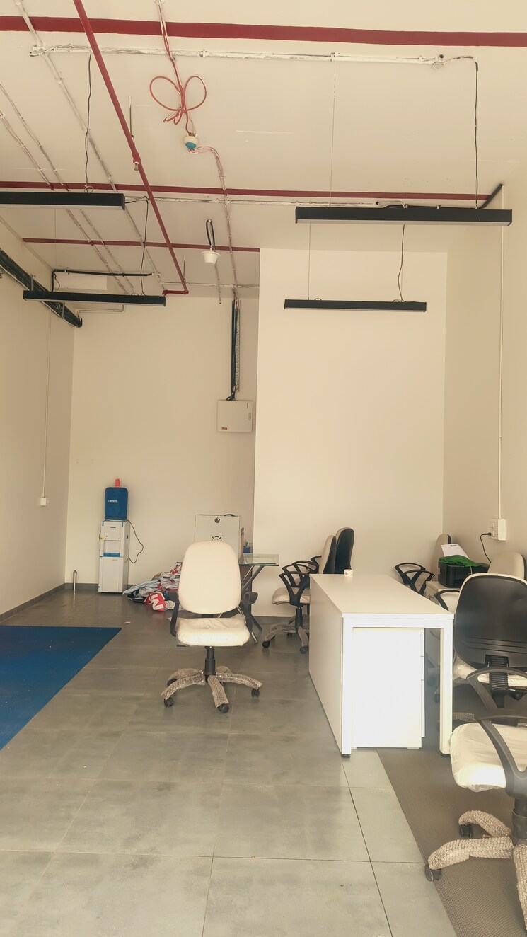 Team Area, amar-tech-park Commercial Shop 400 Sq.Ft. In Balewadi Pune 9095186