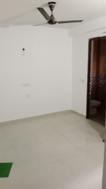 Room in 1 BHK Apartment at Saket – for Rent