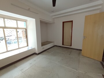 Room in 3 BHK Apartment at Om Sai Shree CHS, Vashi Sector 28 – for Rent