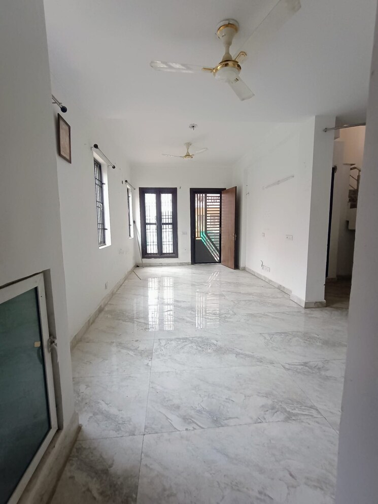 Room, amrapali-leisure-valley 3 Bedroom 1825 Sq.Ft. Villa In Tech Zone 4 Greater Noida Greater Noida 9095218