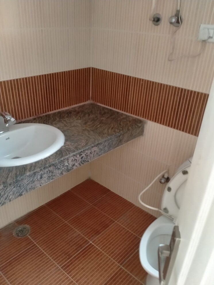 Bathroom, sandwoods-spangle-condos 3 Bedroom 1720 Sq.Ft. Apartment In Ghazipur Zirakpur 9095202