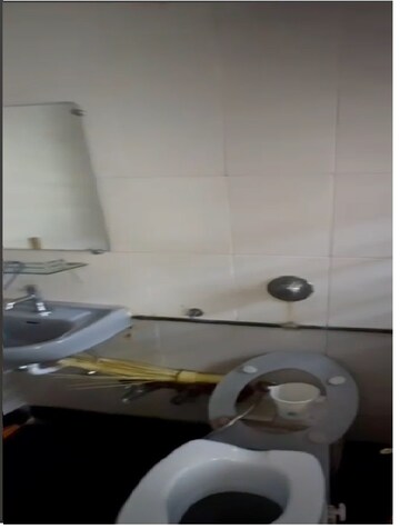 Bathroom in 4 BHK Apartment at Kailash Jyot, Ghatkopar East – for Rent