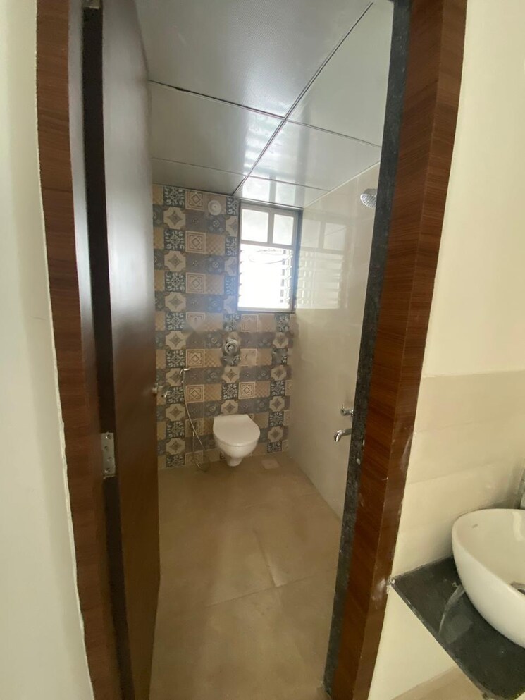 Bathroom, saheel-itrend-life-3 2 Bedroom 1014 Sq.Ft. Apartment In Wakad Pune 9095213