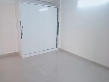 Room in 3 BHK Builder Floor at Today Princeton Floors, Sector 51 – for Rent