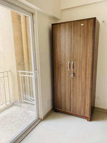 Room in 2 BHK Apartment at Mahagun Mywoods, Sector 16c Greater Noida – for Rent