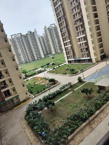 3 BHK Apartment – Garden View at Amrapali Golf Homes, Sector 4 Greater Noida - for Rent