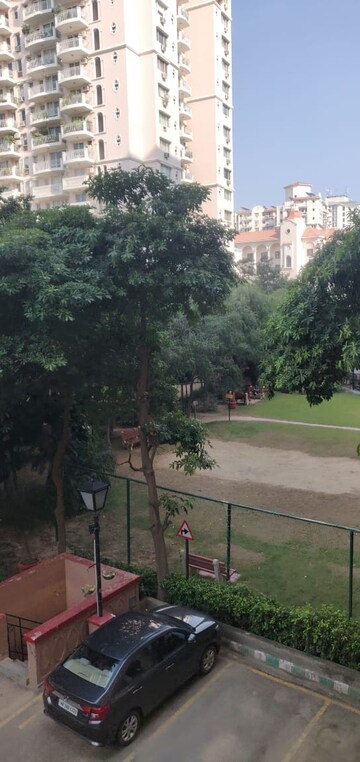 3 BHK Apartment – Garden View at DLF The Carlton Estate, Dlf Phase V - for Rent